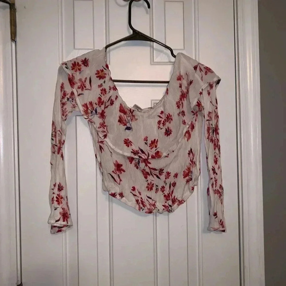 Off The Shoulder Crop Top - Picture 4 of 4